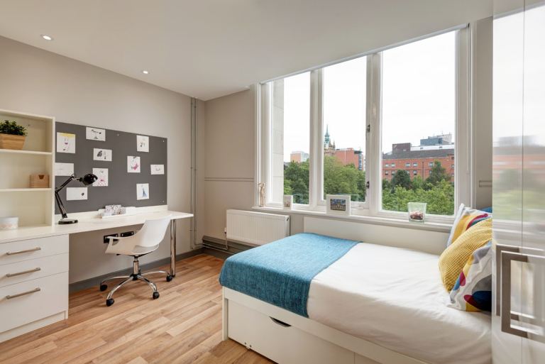 John Bell House Studio – Modern Fully Furnished Room in Belfast City Centre | Available Immediately