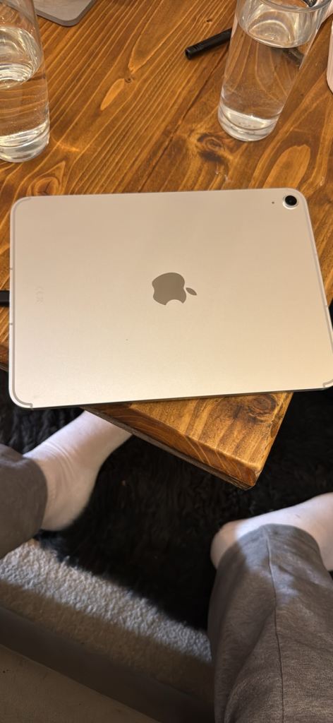 iPad 2025 128gb