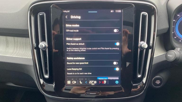 2024 Volvo XC40 2.0 B3P Ultra Dark 5dr Auto ESTATE PETROL Automatic