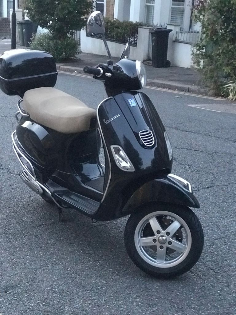 Piaggio, VESPA, 2013, 124 (cc)