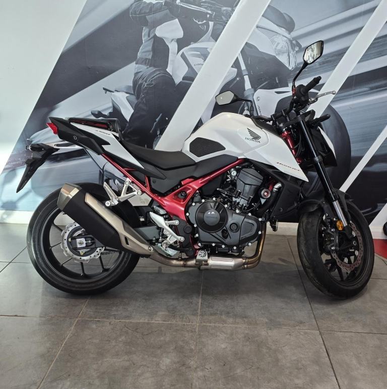 2025 HONDA CB750 HORNET