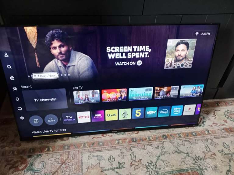 43 inch Smart TV – Good Condition, Ready for a New Home