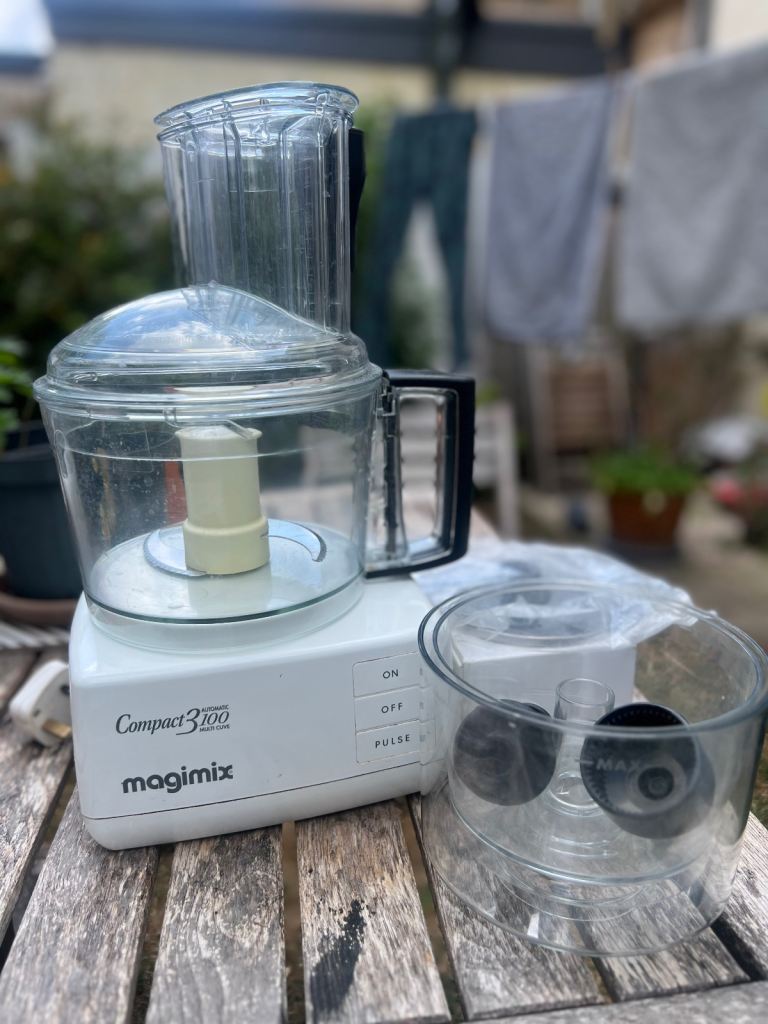 Magimix Compact 3200 Food Processor - White, Good Condition