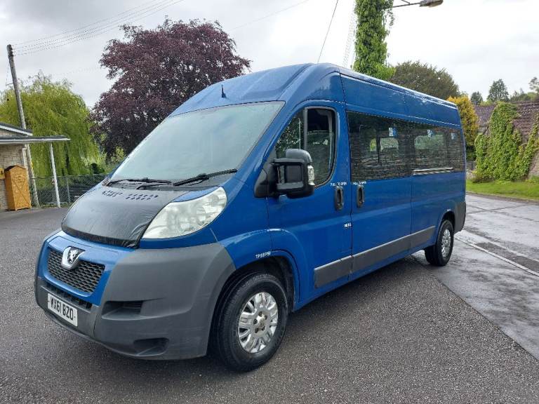 PEUGEOT BOXER 17 SEAT MINIBUS 