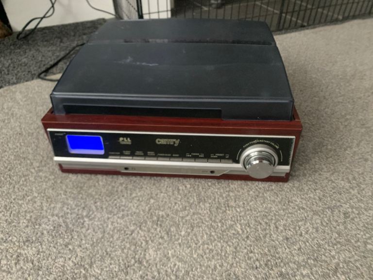 Crosley Record Player  and radio– Good Condition