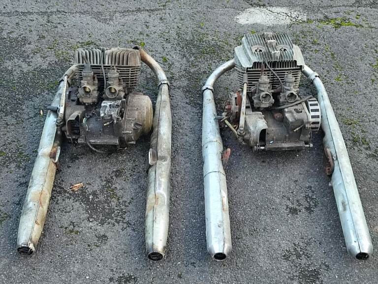 SUZUKI GT250 L (1974) None-Runner Spares or Repair (Includes 2x engines & much more) 