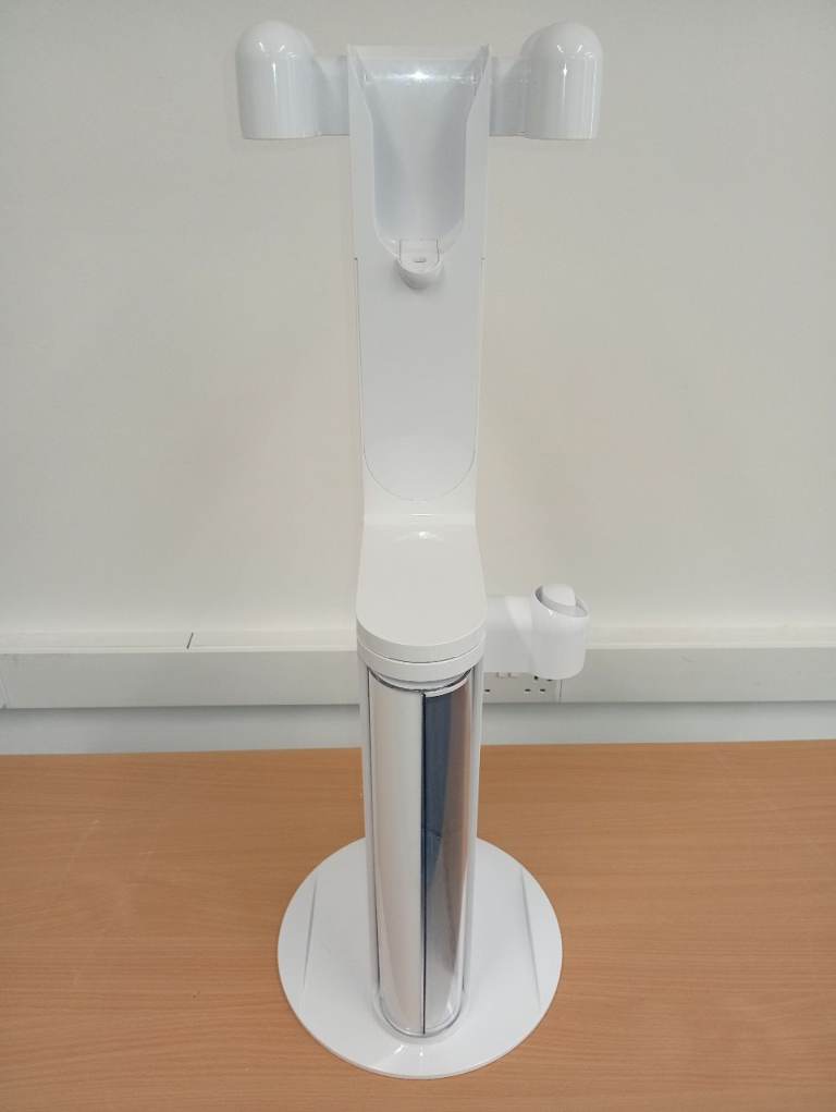 Dyson V10 dock and stand