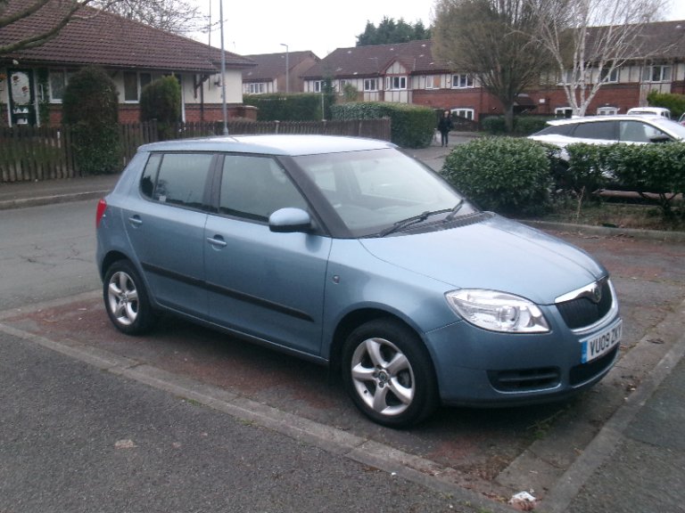 SKODA FABIA 1.6 16V 3 2009