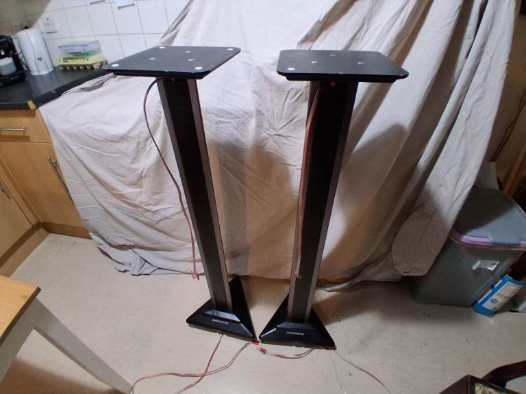 Speaker stands 