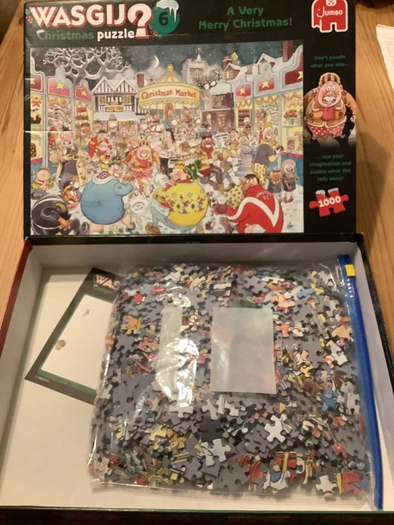 2 x 1000 piece Wasgij Christmas rectangular jigsaw puzzles 