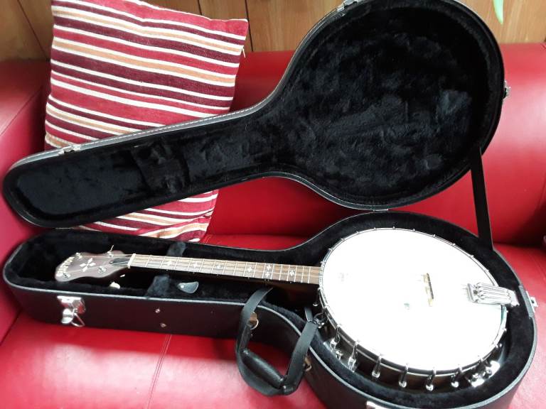 GRAFTON Banjo with Hard Case – AS NEW