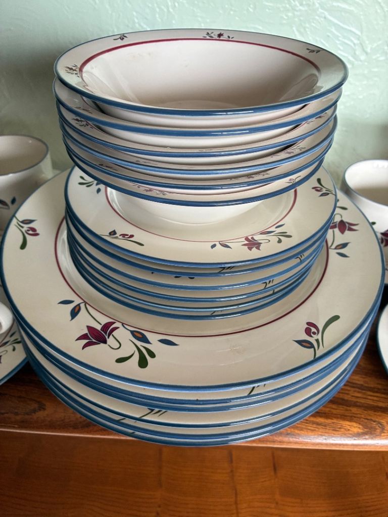 Vintage dinner service for 6 Royal Copenhagen Stoneware Thailand 32 pieces NEW unused 