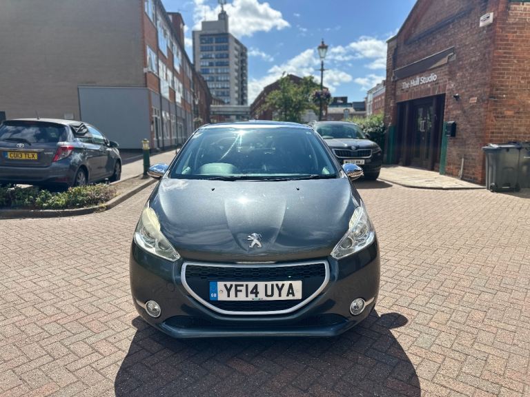Peugeot, 208, Hatchback, 2014, Manual, 1199 (cc), 5 doors