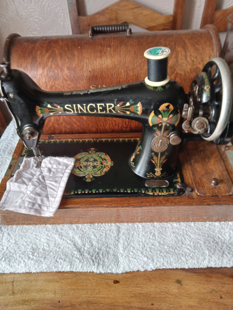vintage singer 66 lotus design handcrank