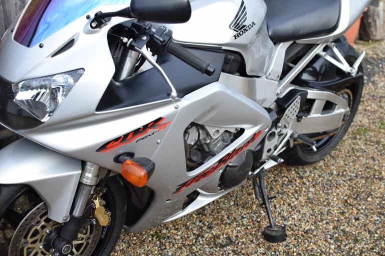 Honda CBR900RR-1 929 Fireblade (13500 miles) 2003 03 Reg *WITH VIDEO*