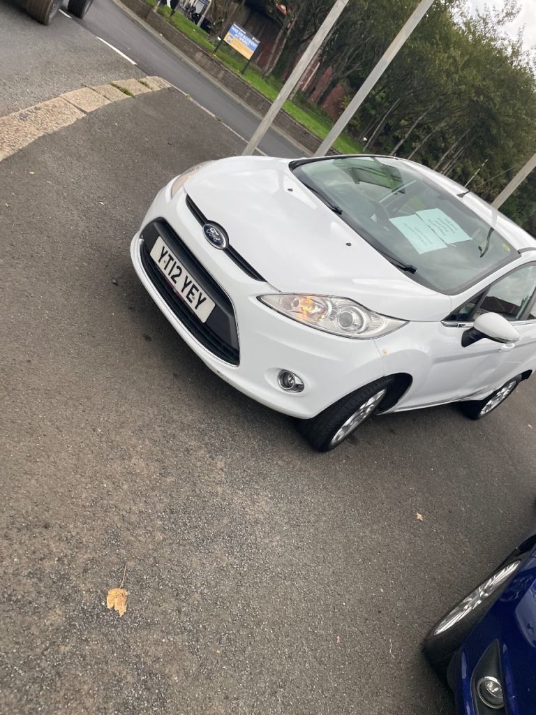 Ford, FIESTA, Hatchback, 2012, Manual, 1242 (cc), 5 doors