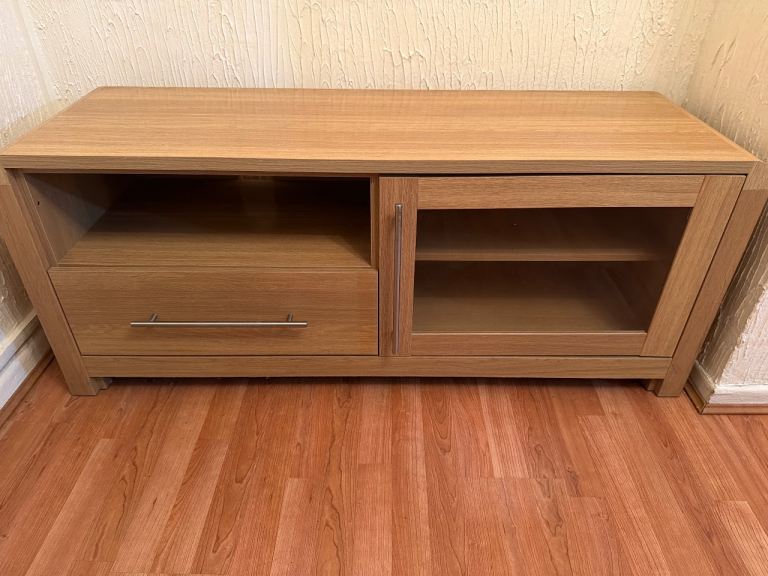 Light oak tv stand 