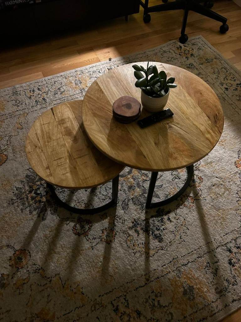 Set of two Nesting Coffee Tables