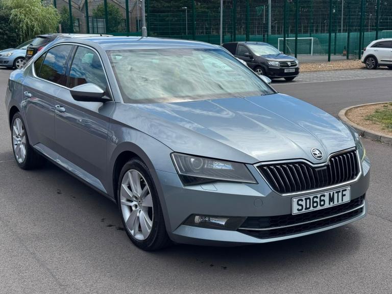 Skoda, SUPERB, Hatchback, 2016, Semi-Auto, 1968 (cc), 5 doors