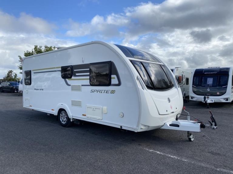 2016 SWIFT SPRITE MAJOR 4FB LUXURY 4 BERTH TOURING CARAVAN