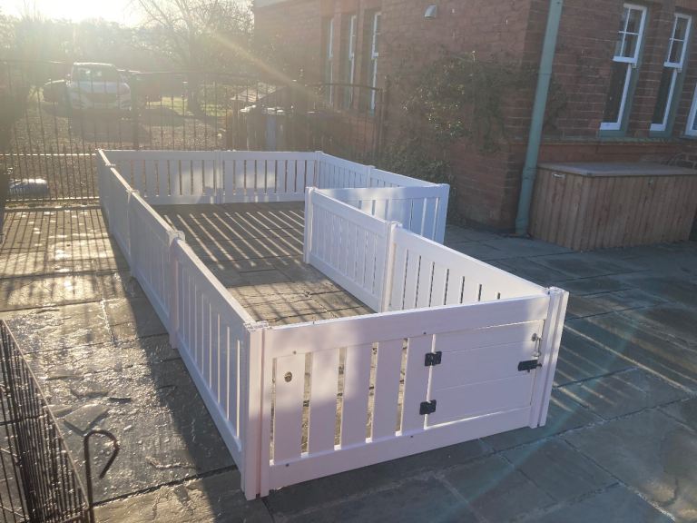  Very large Tekplas dog or puppy pen 