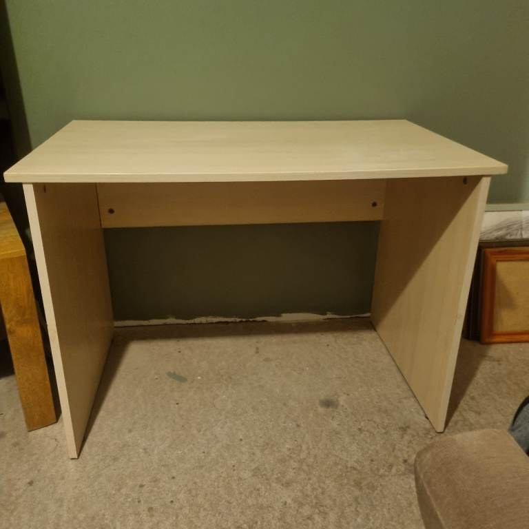 FREE Beech Effect Desk FREE DELIVERY PORTHCAWL