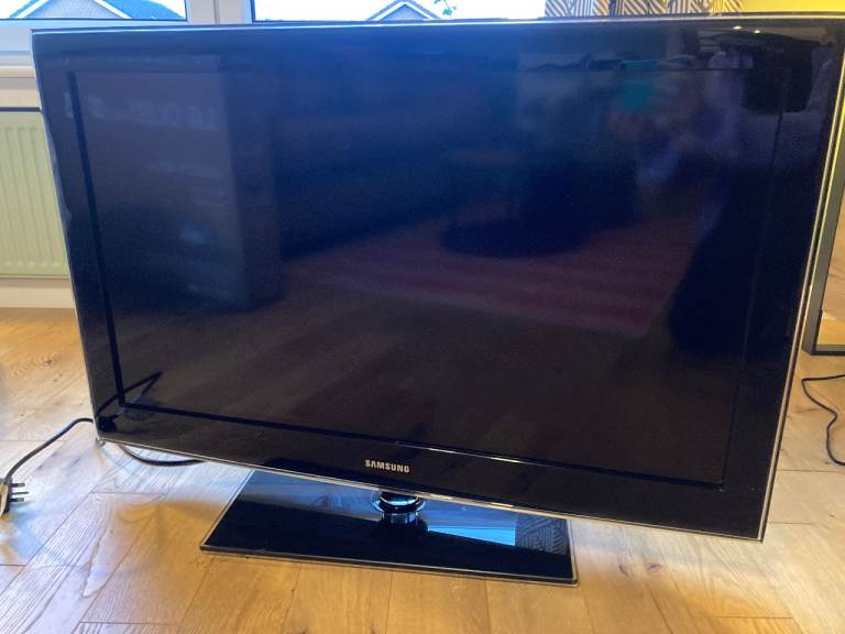 Samsung TV 40 inch