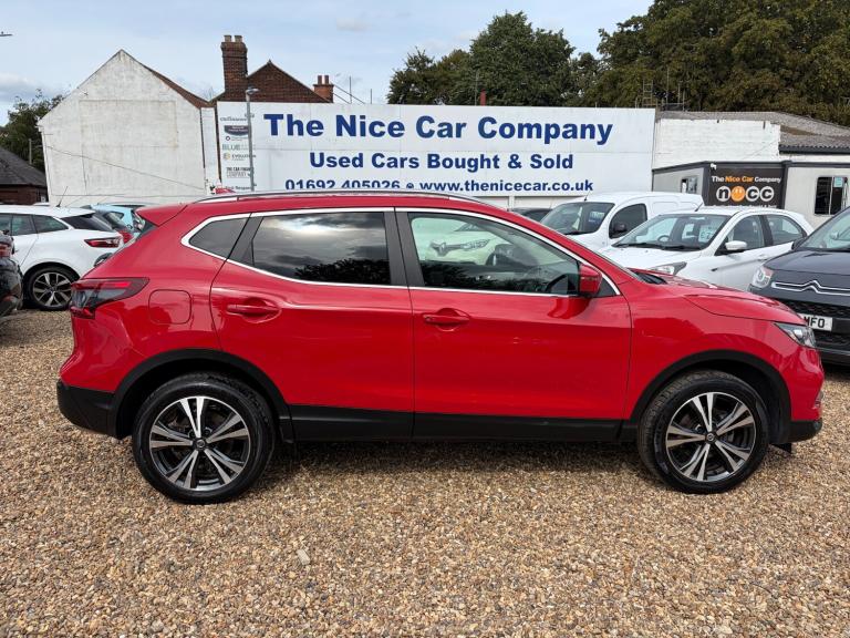 2017 Nissan Qashqai 1.6 dCi N-Connecta 5dr HATCHBACK Diesel Manual