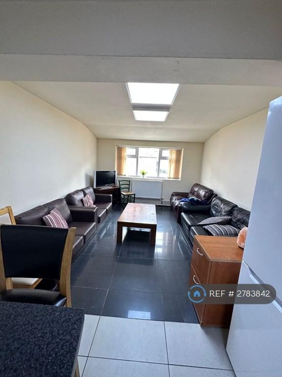 8 bedroom house in Talbot Road, Manchester, M14 (8 bed) (#2783842)