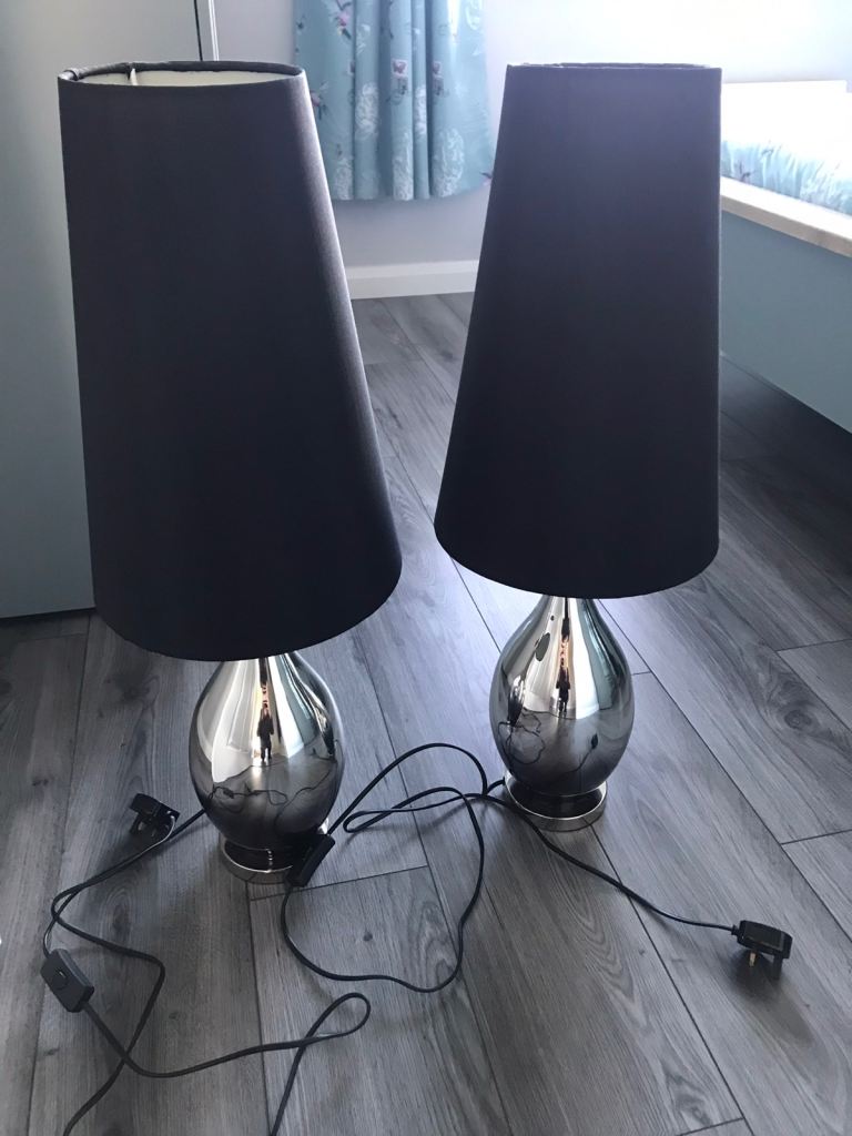 Modern chrome/black electric lamps 