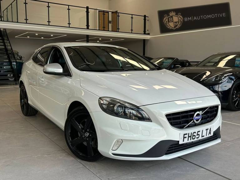2015 Volvo V40 D4 [190] R DESIGN Lux Nav 5dr HATCHBACK DIESEL Manual