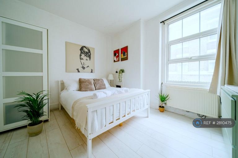 2 bedroom flat in Miles Buildings, London, NW1 (2 bed) (#2810475)