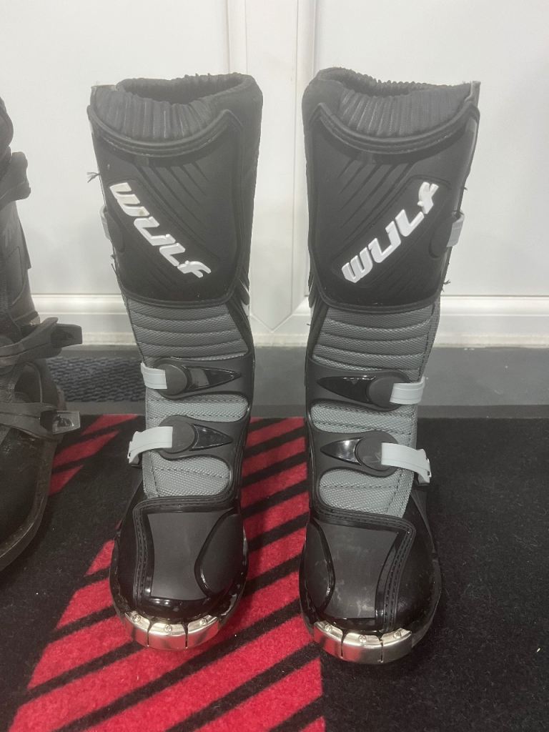 Motocross boots