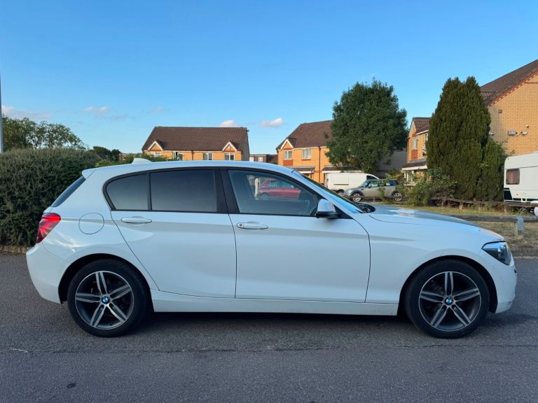 BMW, 1 SERIES, Hatchback, 2015, Manual, 1995 (cc), 5 doors