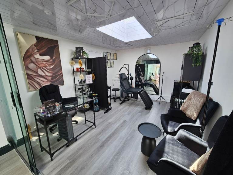 beauty space for rent