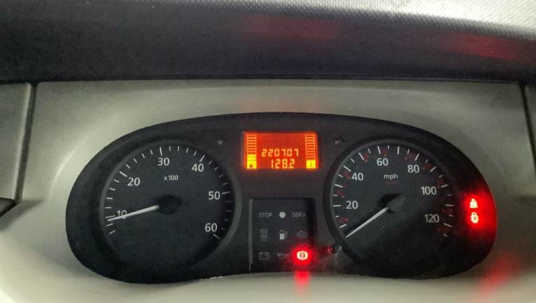 Renault, TRAFIC LWB VAUXHALL VIVARO LWB,Panel Van, 2005, Manual, 2464 (cc)