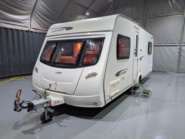 Lunar Lexon 530 2011 4 Berth Fixed Bed Caravan 