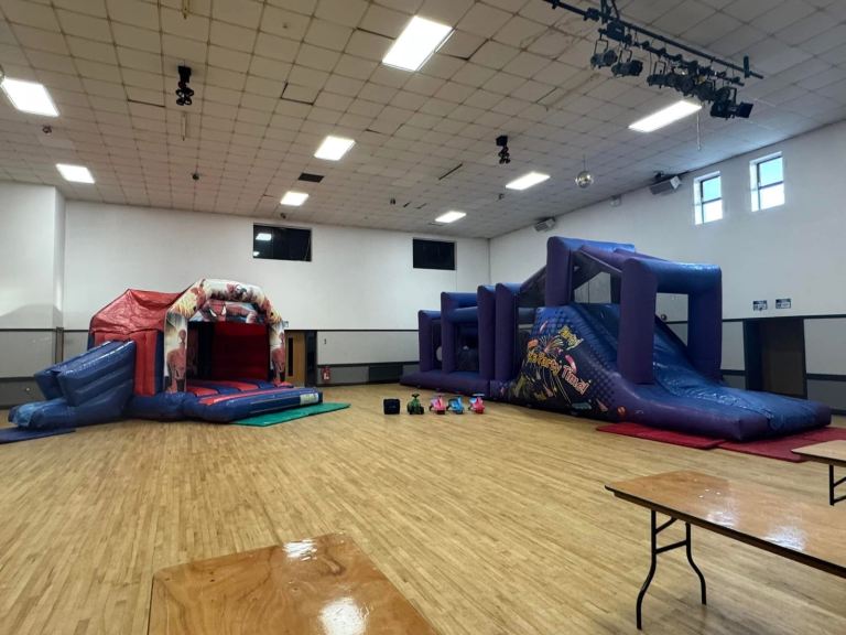 5 bouncy castles for sale 