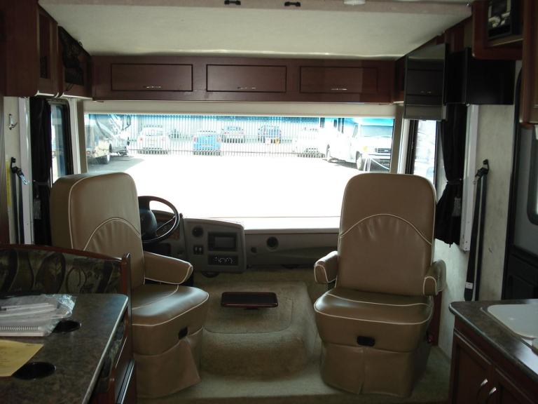 Fleetwood Storm 28F american motorhome rv  LPG AUTOMATIC 2012