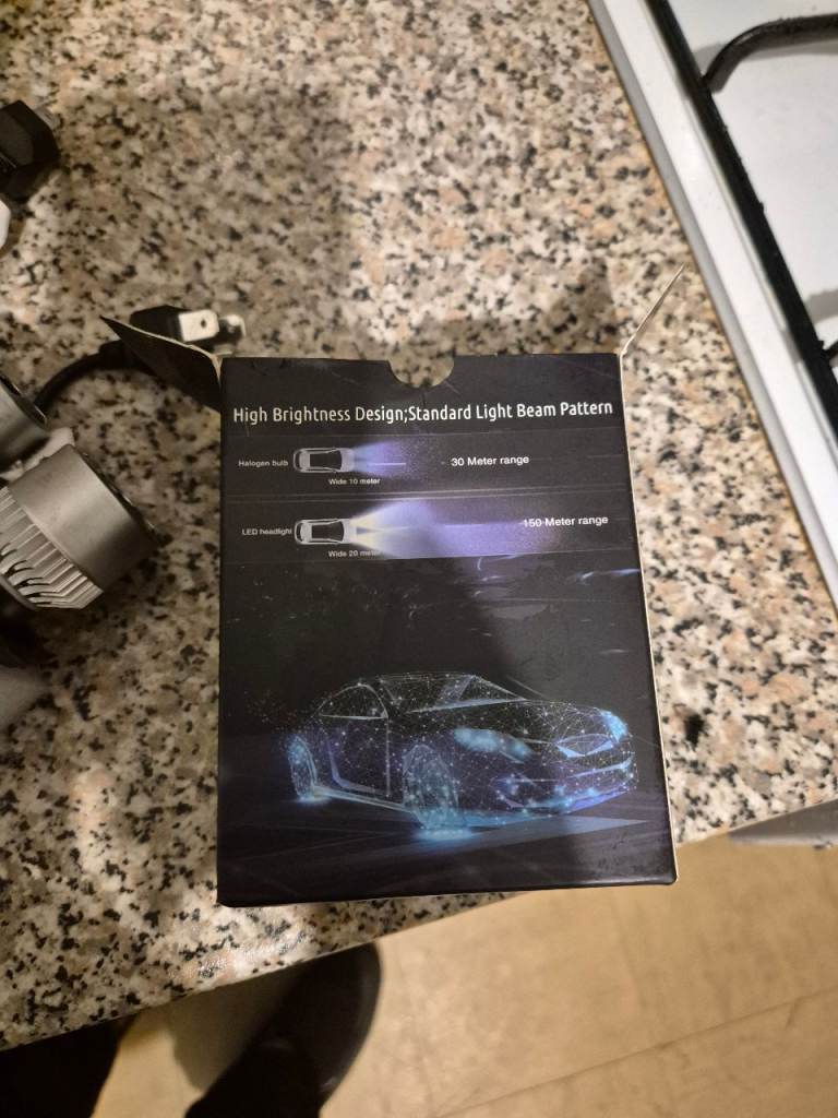 BRAND NEW RED BULBS 100 WATTS EACH BULB H4 3 PIN