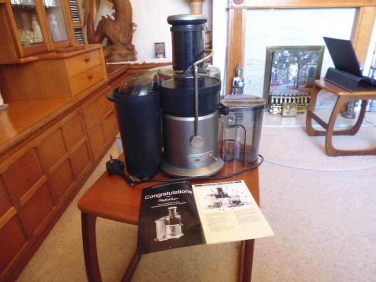 ANTHONY WORRALL THOMSON BREVILLE PROFESSIONAL JUICE EXTRACTOR JE15