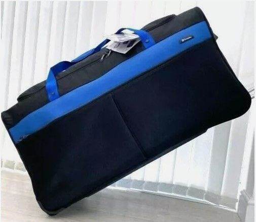X Large 40” Wheeled Holdall, ~ Surplus to requirements.  As new, never used.