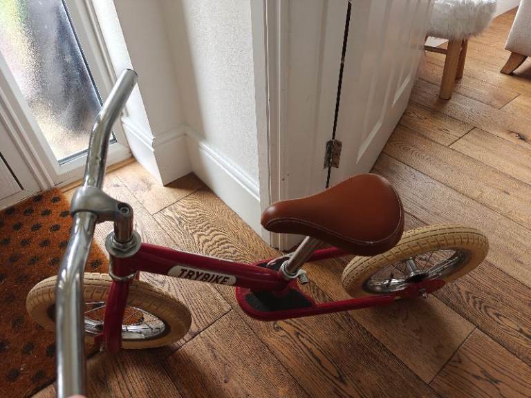 Trybike kid's bike (can be made in to a tricycle) 