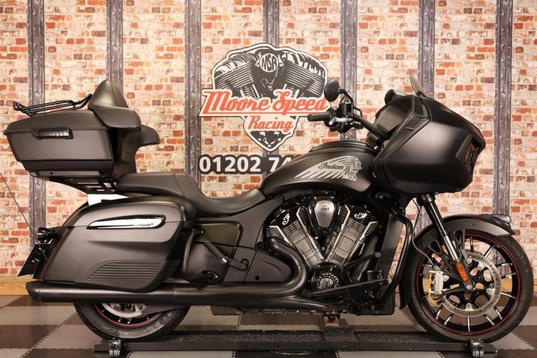 2020 INDIAN CHALLENGER DARK HORSE - 4,726 MILES - TOP BOX - FRONT/REAR GUARDS