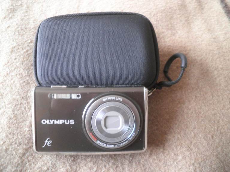 Digital Camera Olympus - Model FE 4030