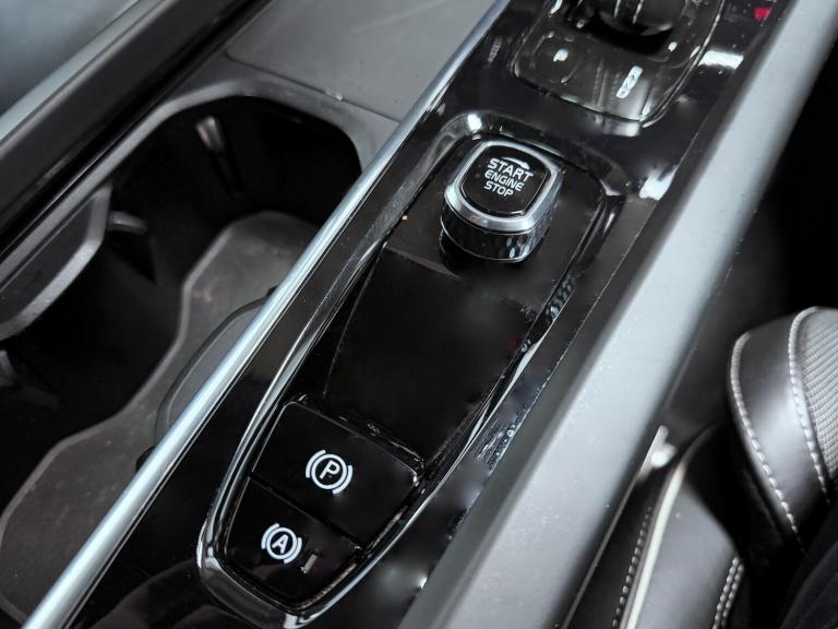 2021 Volvo XC60 R-Design Pro T8 AWD (390 hp) Auto ESTATE Petrol/Electric Hybrid Automatic