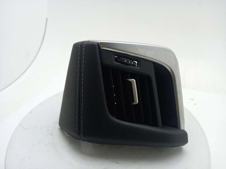 Nissan Qashqai Interior Dashboard Air Vent 2021-2026 682106ua3a