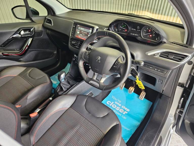 2016 Peugeot 208 1.6 BlueHDi GT Line Hatchback 5dr Diesel Manual Euro 6 (100 ps) Hatchback Diesel...