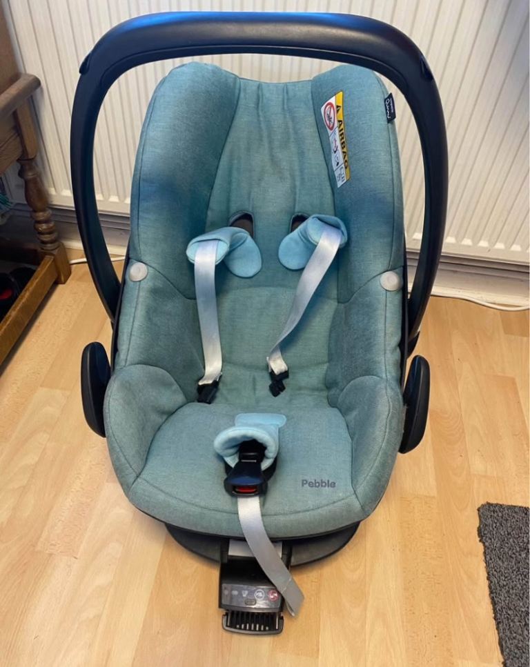 Maxi cosi car seat and isofix 