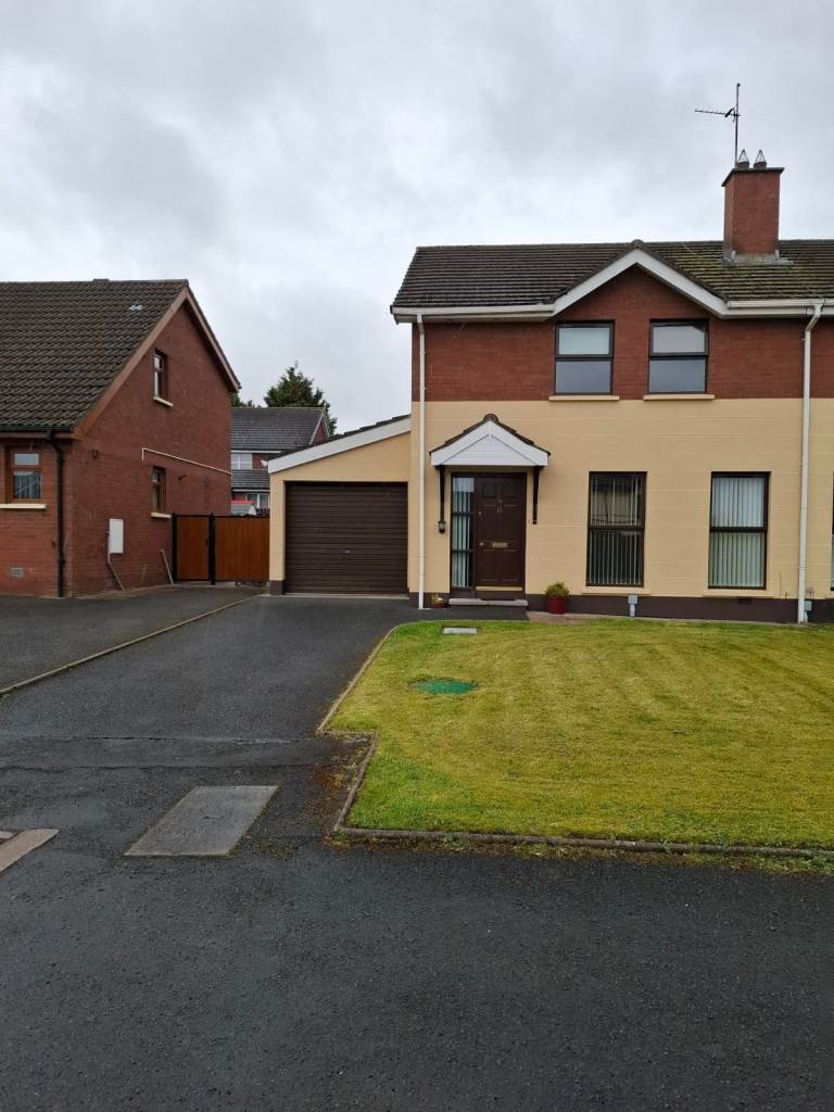 House To Rent, Highfield Park, Craigavon